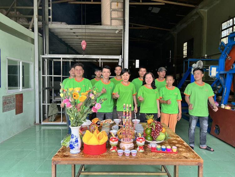 Hình ảnh công ty Hồng Phúc - Đệm Vai, Đệm Ngực Hồng Phúc - Công Ty TNHH Mousse Xốp Định Hình Hồng Phúc