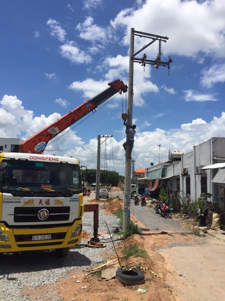 Di dời lưới điện Trung - Hạ thế - Thi Công Trạm Biến áp Phú Minh An - Công Ty TNHH Tư Vấn Xây Dựng Phú Minh An