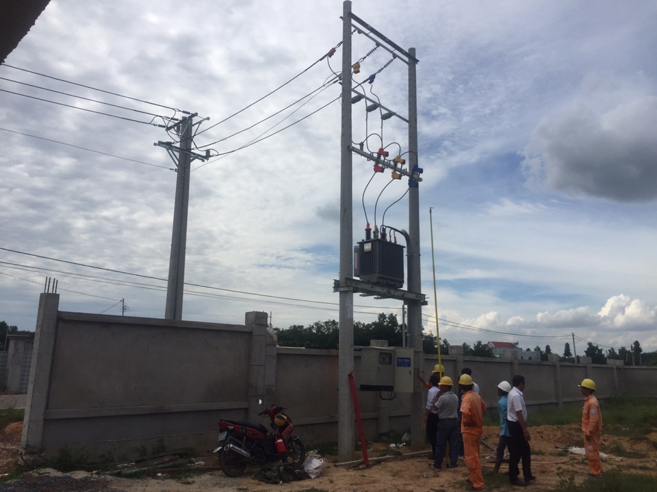 Lắp đặt trạm biến áp - Thi Công Trạm Biến áp Phú Minh An - Công Ty TNHH Tư Vấn Xây Dựng Phú Minh An