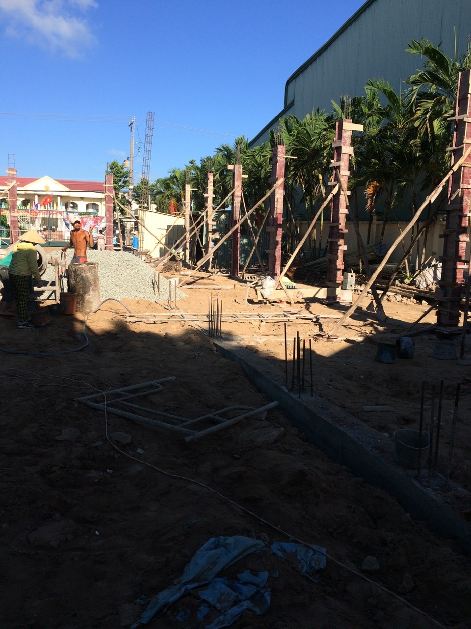 Thi công công trình nhà xưởng