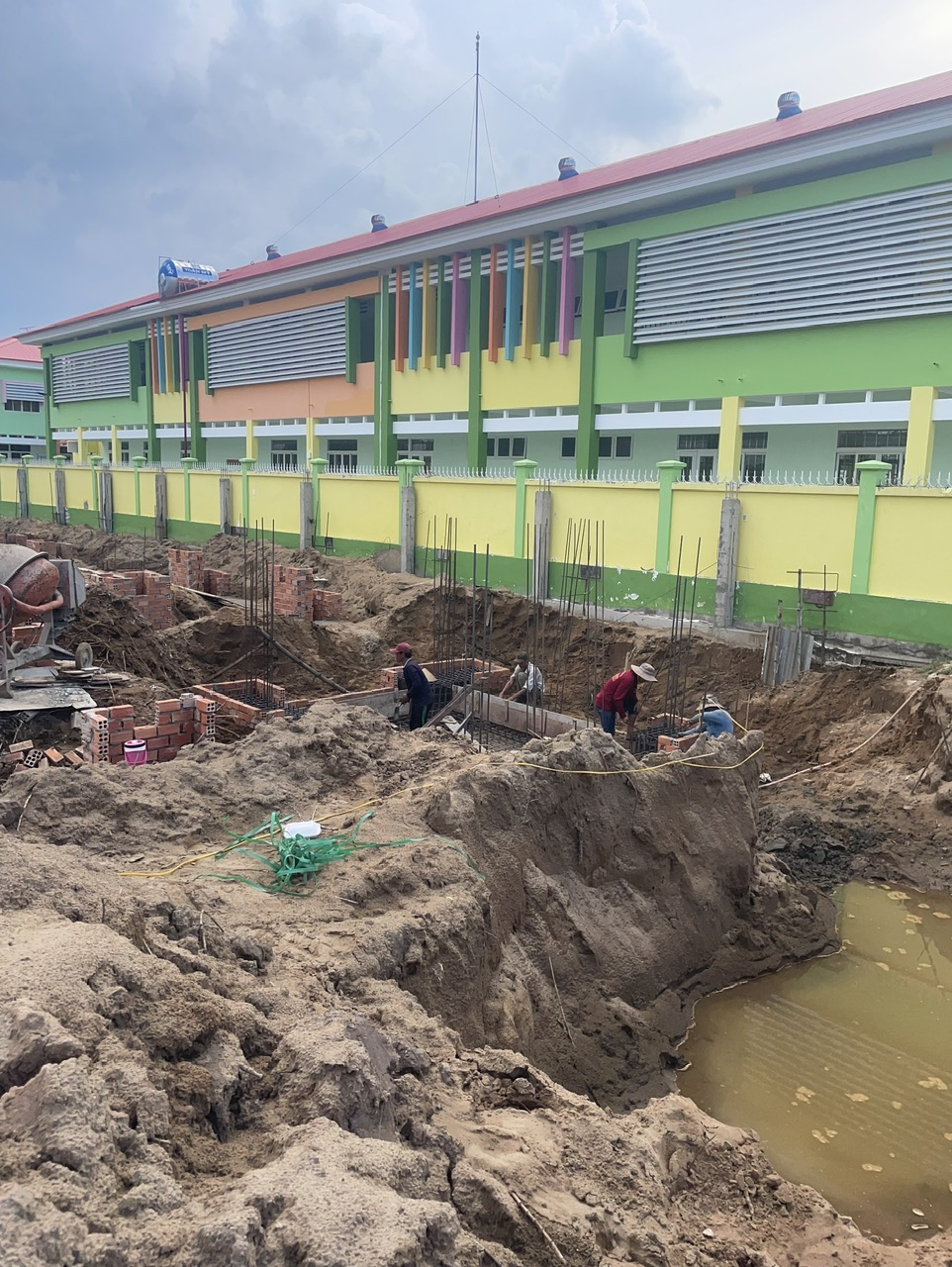Thi công công trình trường học