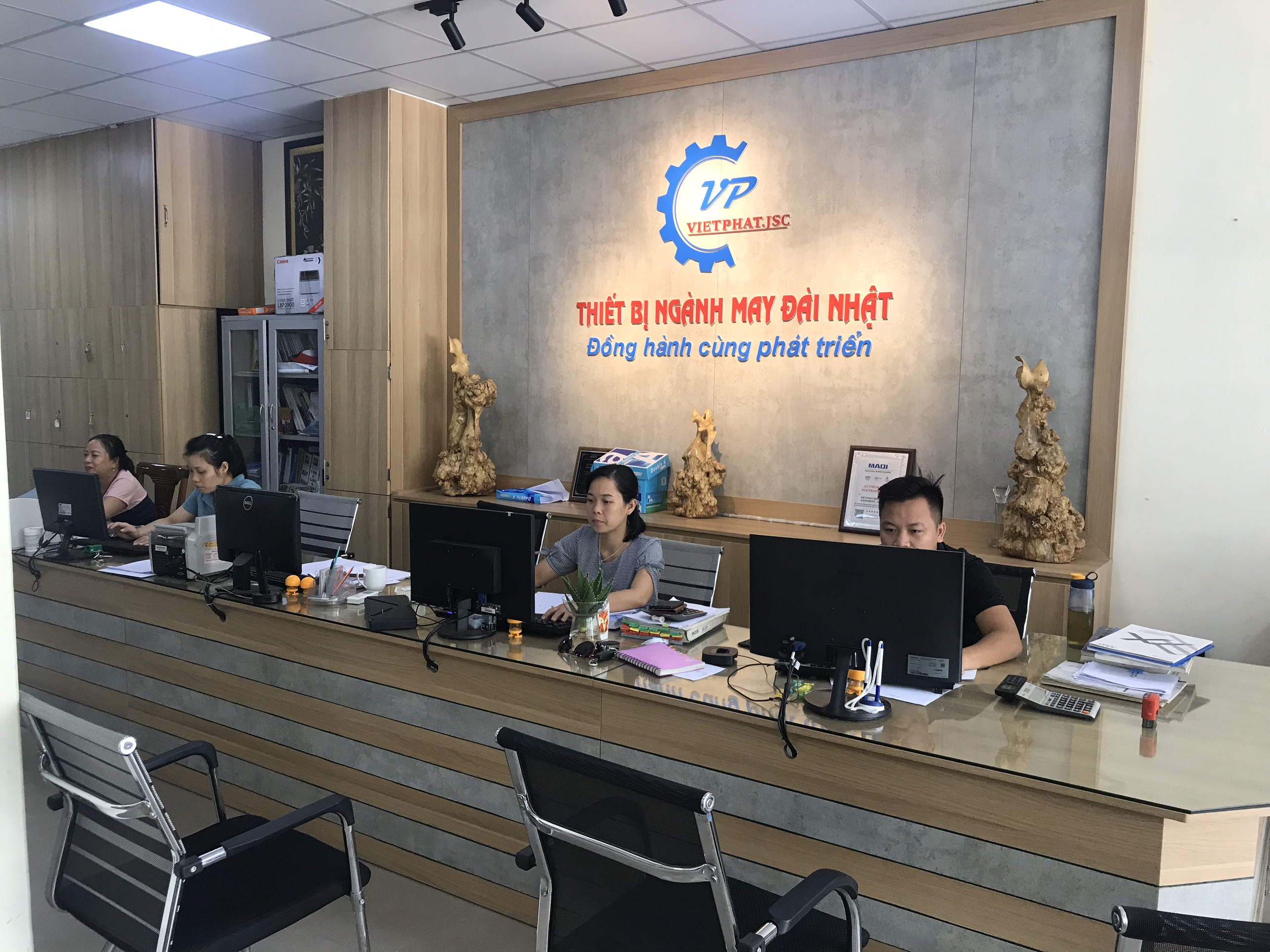 Hình ảnh công ty - Công Ty CP Thiết Bị Công Nghiệp Việt Phát