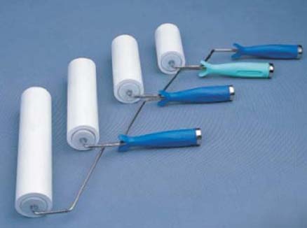 Con lăn dính bụi