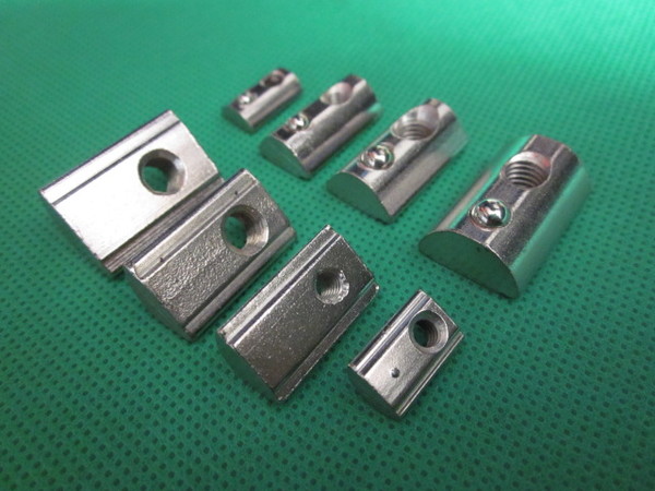 Con trượt rãnh nhôm