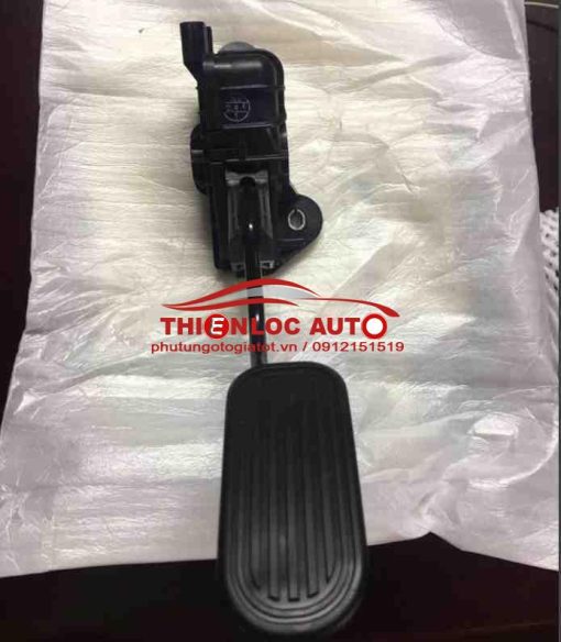 Bàn đạp chân ga Toyota Inova