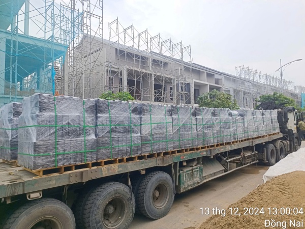 Vận chuyển sản phẩm - Công Ty Cổ Phần Thương Mại Nắng Vàng