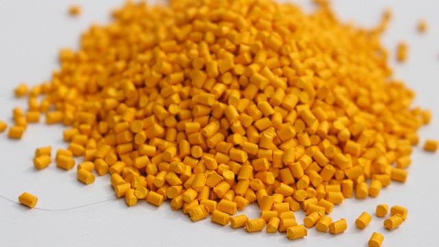 Hạt nhựa cô đặc màu vàng - Hạt Nhựa Màu DAPLAST - Công Ty Cổ Phần DAPLAST