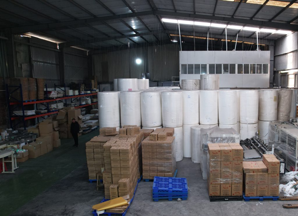 Hình ảnh sản xuất giấy vệ sinh - Giấy Vệ Sinh PGP Việt Nam - Công Ty TNHH PGP Việt Nam