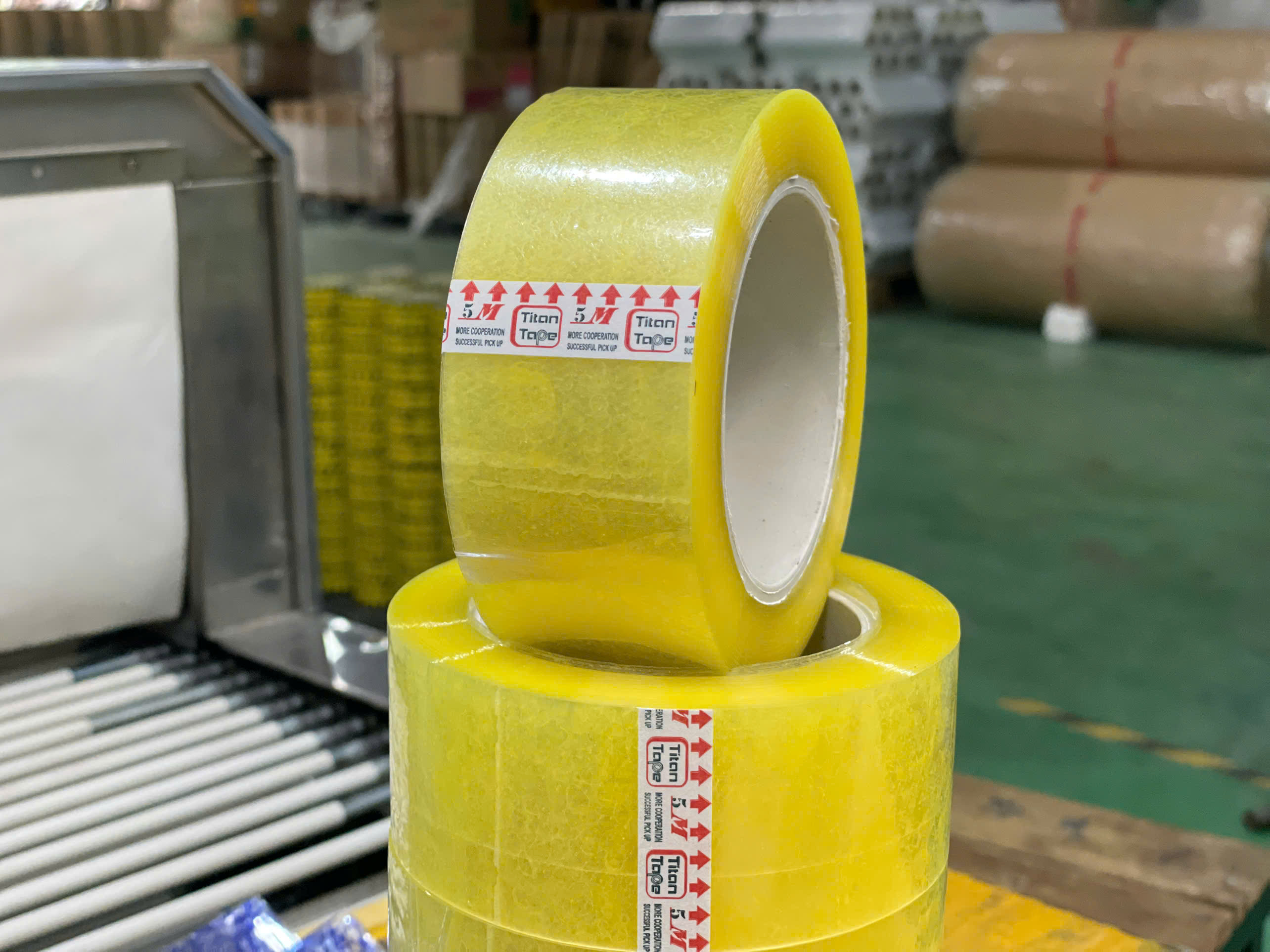 Băng keo OPP - Công Ty TNHH Đầu Tư Sản Xuất Và Thương Mại Khoa Việt