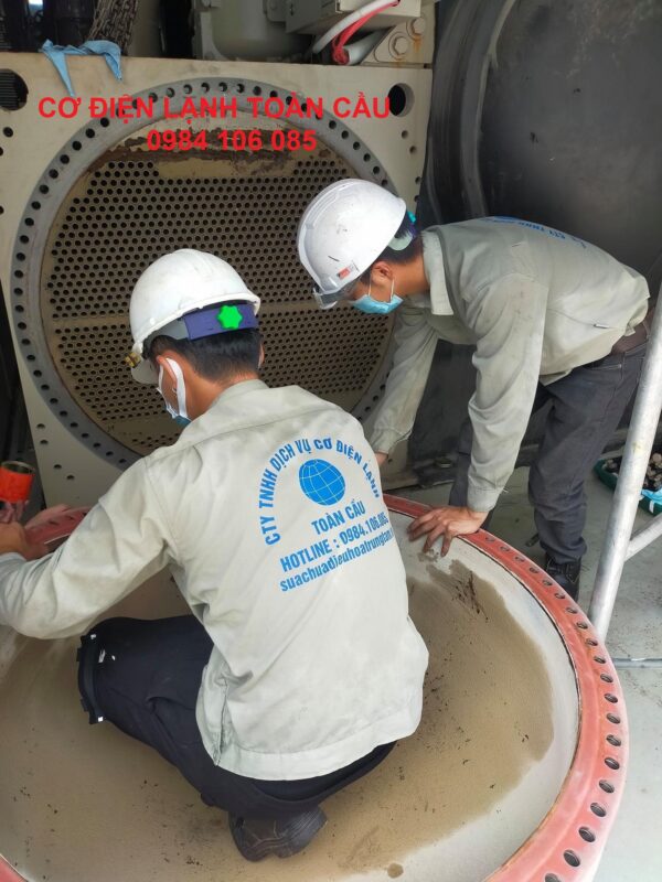 Vệ sinh Chiller - tẩy cáu cặn dàn ngưng/bay hơi