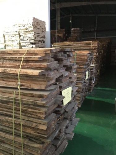 Gỗ xẻ Hinoki