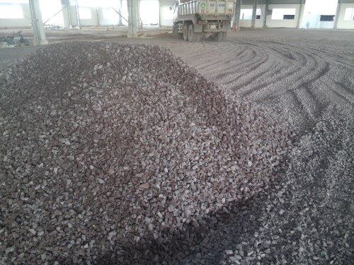 Đá xây dựng 04 - Vật Liệu Xây Dựng Và San Lấp Mặt Bằng Thảo Trang - Công Ty TNHH Thương Mại Dịch Vụ Vận Tải Thảo Trang