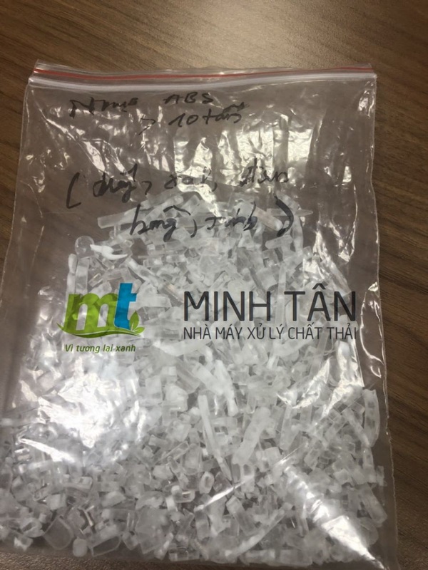 Thu gom & tái chế phế liệu - Xử Lý Chất Thải Minh Tân - Công Ty Cổ Phần Thương Mại Và Dịch Vụ Kho Vận Phú Hưng