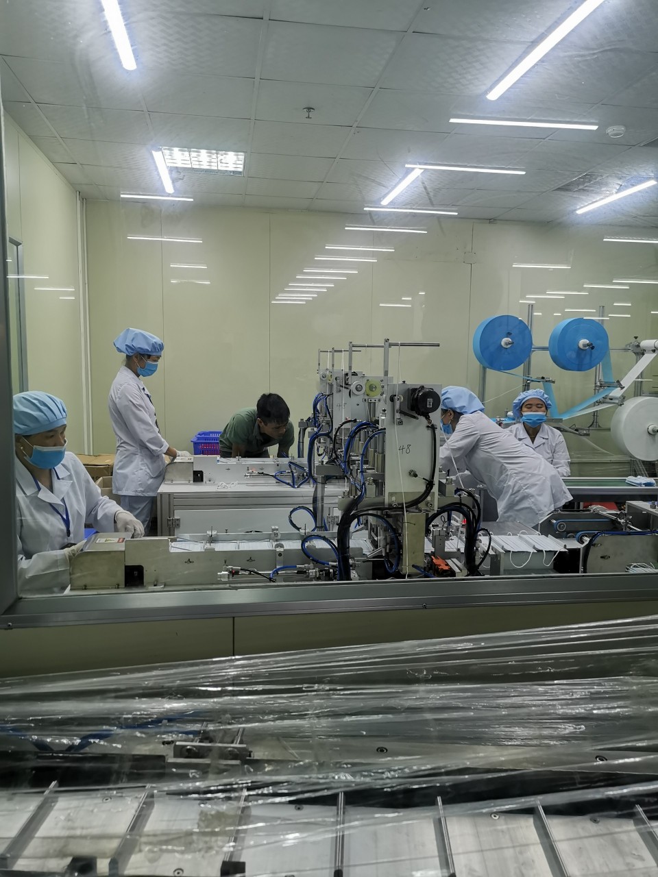máy sản xuất khẩu trang kháng khuẩn - Máy Sản Xuất Khẩu Trang Tân Hợp Phát - Công Ty TNHH Dịch Vụ Và Thương Mại Tân Hợp Phát