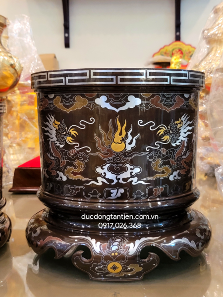 Bát hương đồng khảm ngũ sắc