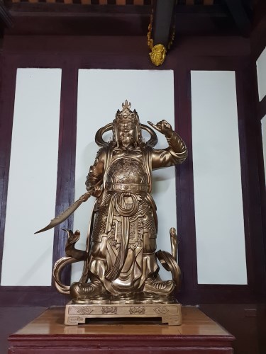 Tượng hộ pháp đồng