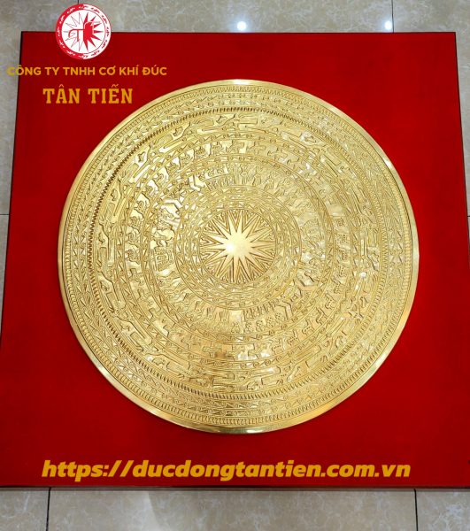 Mặt trống đồng dát vàng