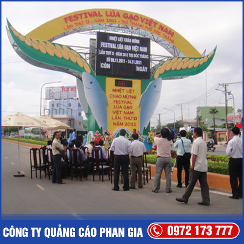 Trang trí đường phố - Bảng Hiệu Quảng Cáo Phan Gia - Công Ty TNHH Thương Mại Dịch Vụ Quảng Cáo Phan Gia