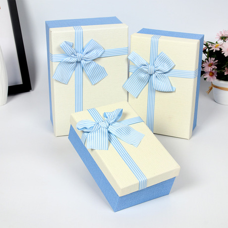 Hộp giấy đựng quà tặng