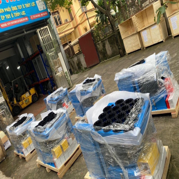 Kho máy ép thủy lực Trang Linh - Thiết Bị Thủy Lực Trang Linh - Công Ty TNHH Đầu Tư Thương Mại Và Sản Xuất Trang Linh