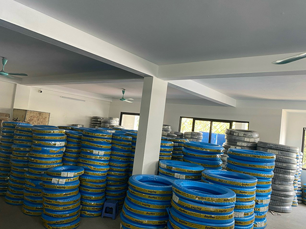 Kho ống Daylfiex - Thiết Bị Thủy Lực Trang Linh - Công Ty TNHH Đầu Tư Thương Mại Và Sản Xuất Trang Linh