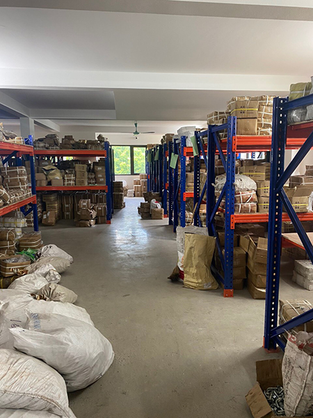 Kho phụ kiện khớp nối - Thiết Bị Thủy Lực Trang Linh - Công Ty TNHH Đầu Tư Thương Mại Và Sản Xuất Trang Linh