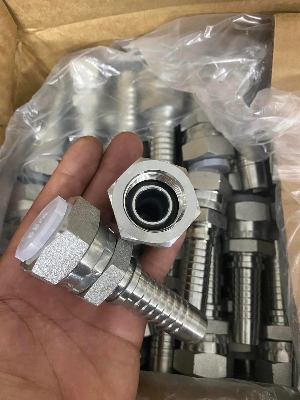Phụ kiện khớp nối - Thiết Bị Thủy Lực Trang Linh - Công Ty TNHH Đầu Tư Thương Mại Và Sản Xuất Trang Linh