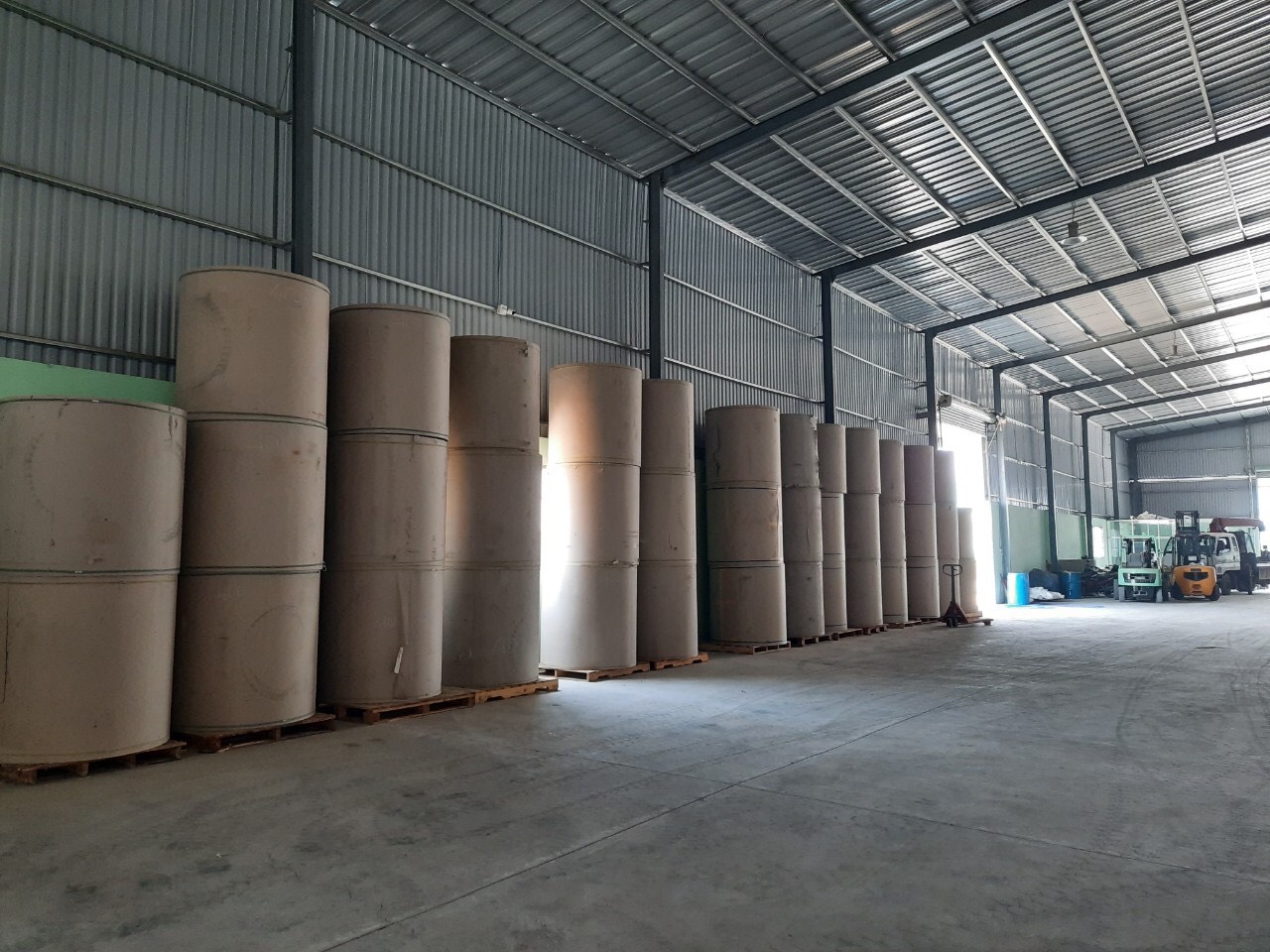 Hình ảnh nhà xưởng công ty Kinh Lam Phát - Giấy Carton Bìa Cứng Kinh Lam Phát - Công Ty TNHH Sản Xuất Thương Mại Kinh Lam Phát