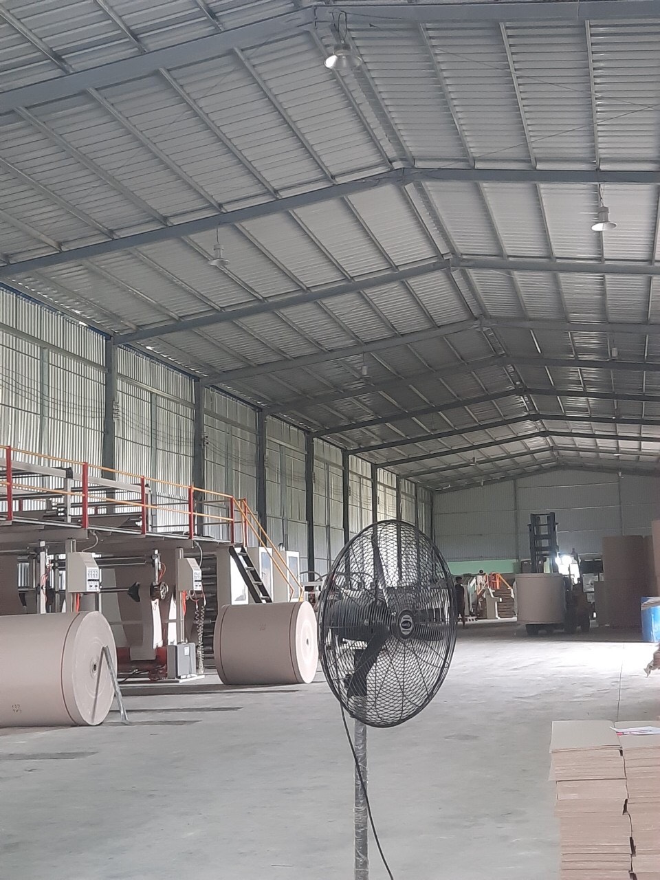 Hình ảnh nhà xưởng công ty Kinh Lam Phát - Giấy Carton Bìa Cứng Kinh Lam Phát - Công Ty TNHH Sản Xuất Thương Mại Kinh Lam Phát