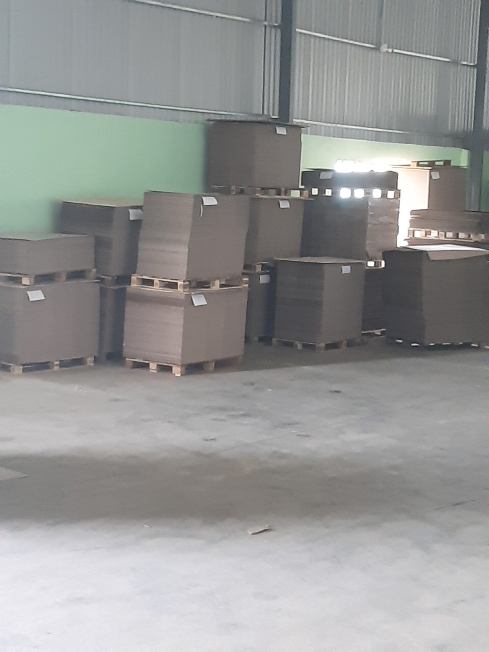 Hình ảnh nhà xưởng công ty Kinh Lam Phát - Giấy Carton Bìa Cứng Kinh Lam Phát - Công Ty TNHH Sản Xuất Thương Mại Kinh Lam Phát