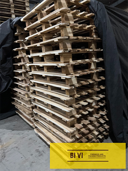 Pallet gỗ 4 hướng nâng