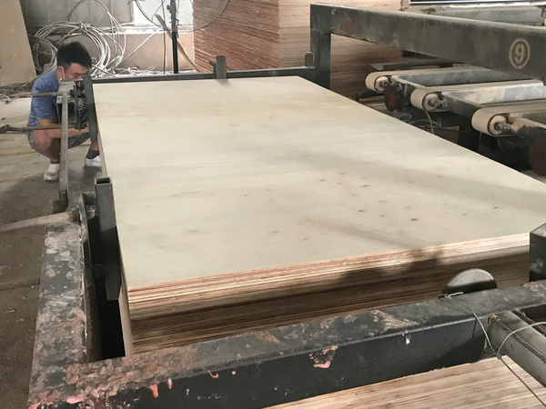 Cốt ván ép - Ván ép Kinh Bắc - Công Ty TNHH Đầu Tư Thương Mại Xuất Nhập Khẩu Kinh Bắc