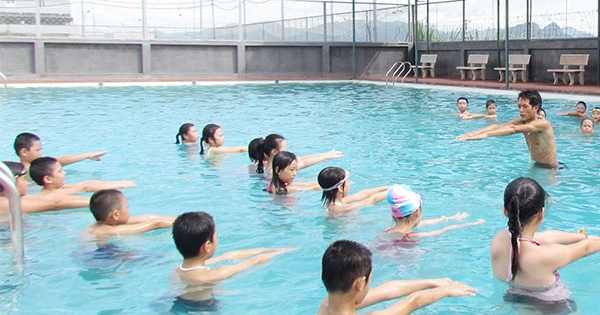 Giảng viên đào tạo chuyên sâu - Trung Tâm Dạy Bơi Trẻ Em Riêng Tại TP. HCM