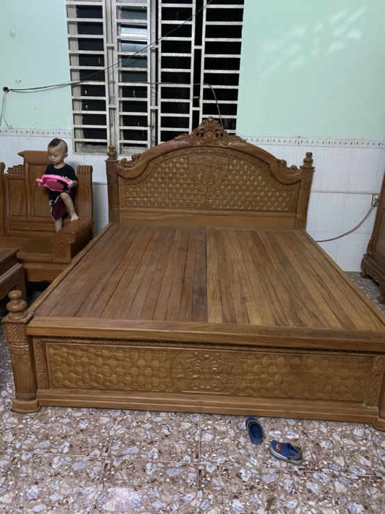 Giường gỗ theo yêu cầu
