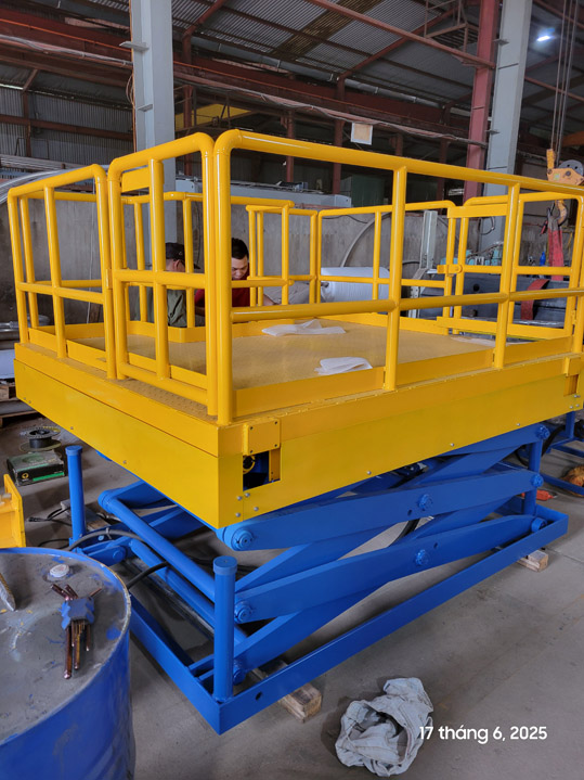 Bàn nâng Hitachi - Cơ Khí METECT - Công Ty Cổ Phần METECT