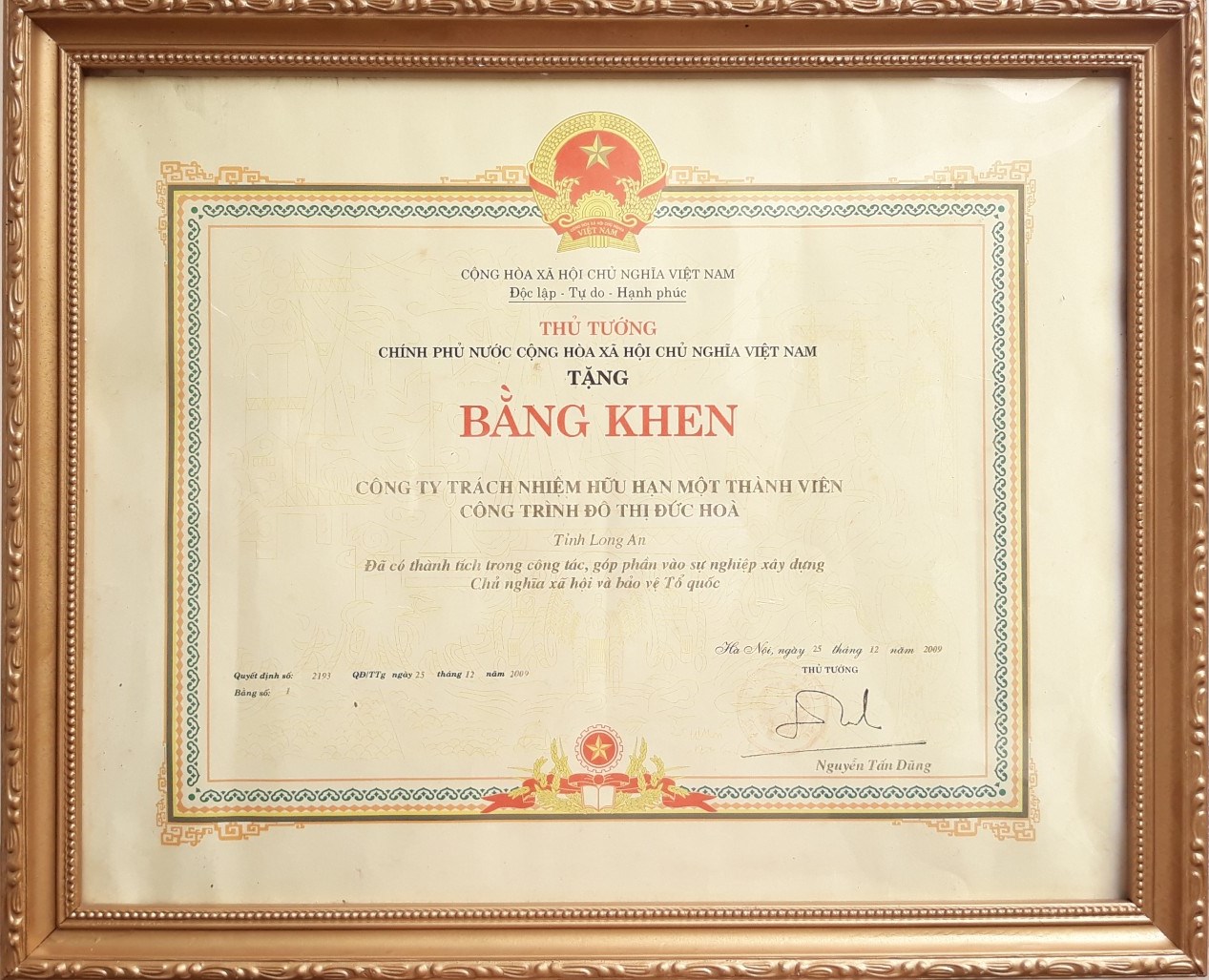 Bằng khen thủ tướng chính phủ năm 2009 - Dịch Vụ Môi Trường Đức Hòa - Công Ty Cổ Phần Đô Thị Đức Hòa