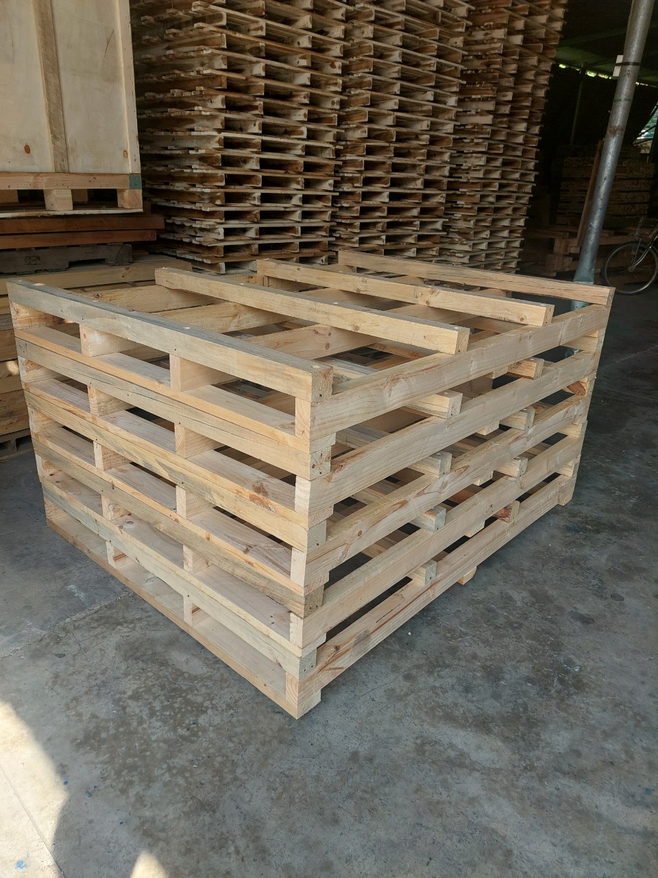 Pallet gỗ - Pallet Gỗ Vũ Khánh Linh - Công Ty TNHH Một Thành Viên Vũ Khánh Linh