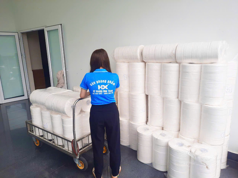 Giấy vệ sinh văn phòng - Công Ty TNHH Thương Mại và Dịch Vụ HDC