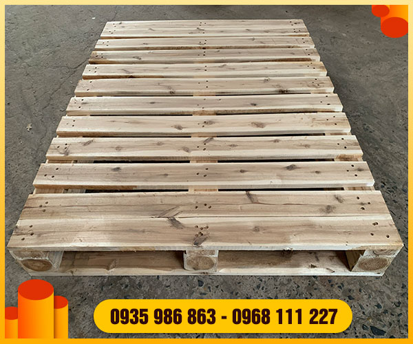 Pallet gỗ