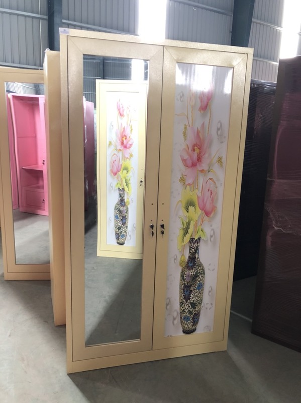 Tủ sắt quần áo