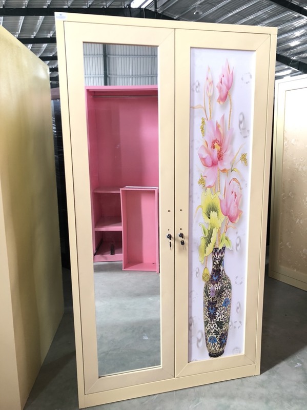Tủ sắt quần áo