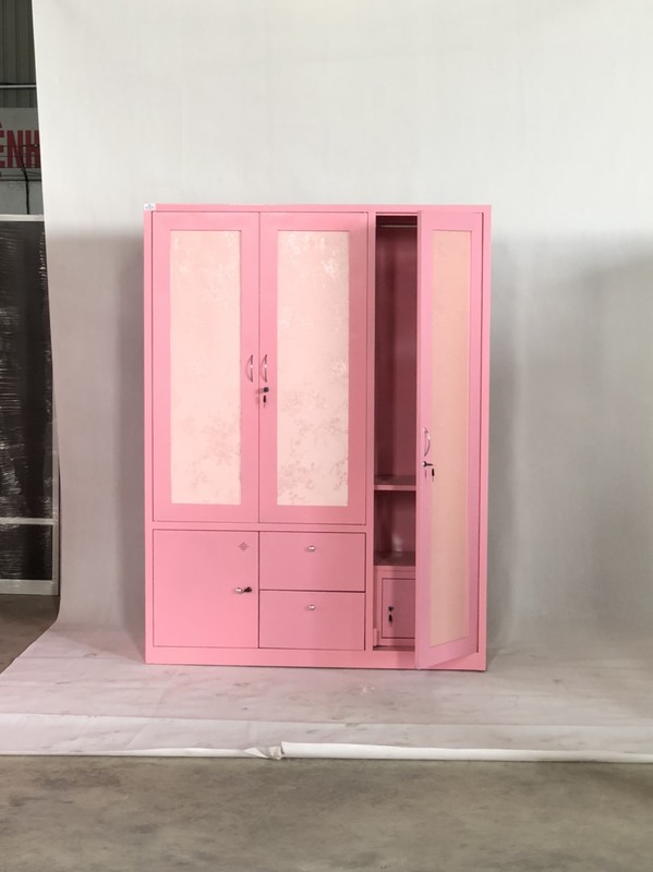 Tủ sắt quần áo