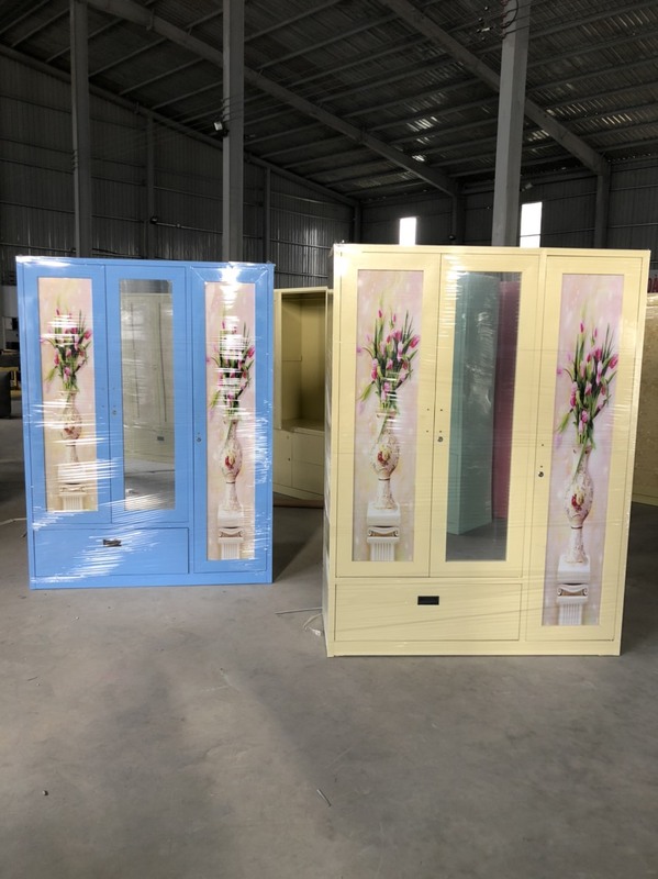 Tủ sắt quần áo