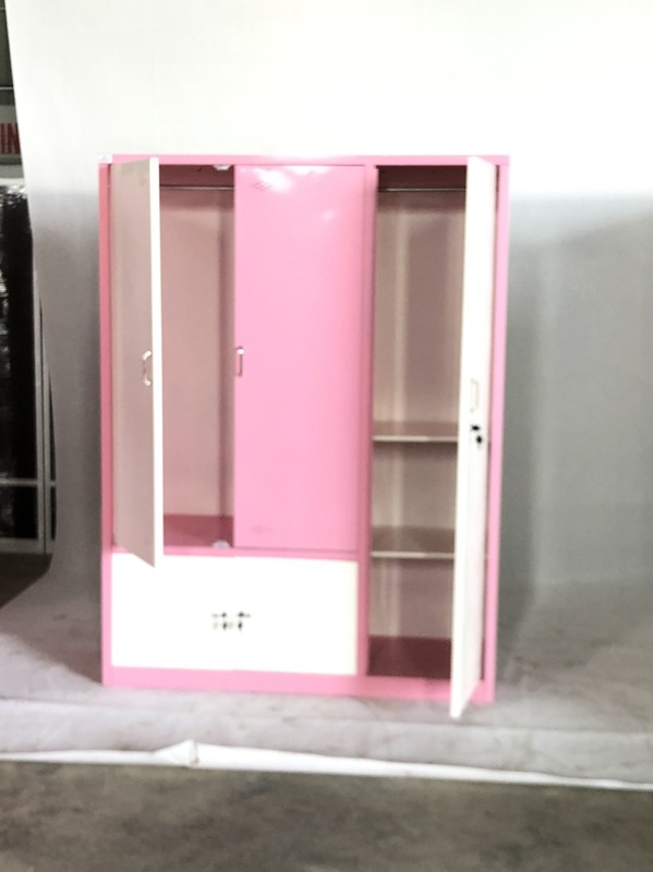 Tủ sắt quần áo