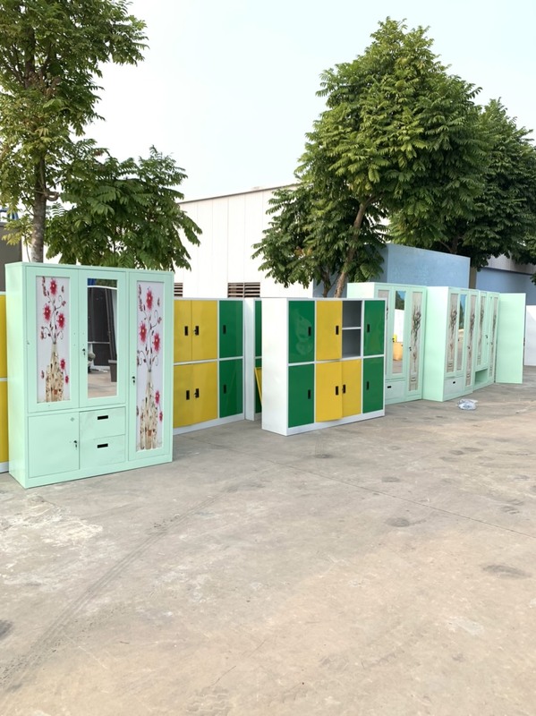 Tủ sắt quần áo