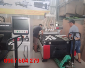 CNC 4 đầu có quạt hút chân không