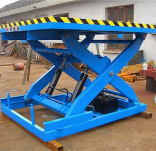Bàn nâng thủy lực