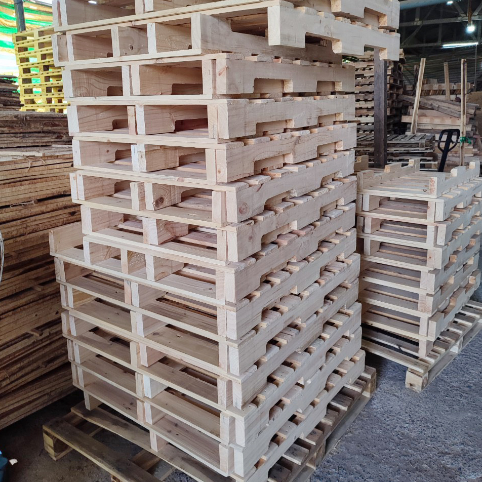 Pallet gỗ thông