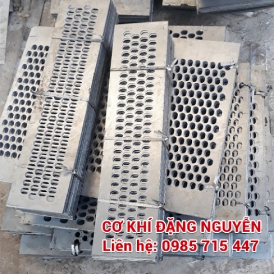 Tấm lưới đột lỗ - Gia Công Đột Dập Đặng Nguyễn - Công Ty TNHH SX TM Đặng Nguyễn