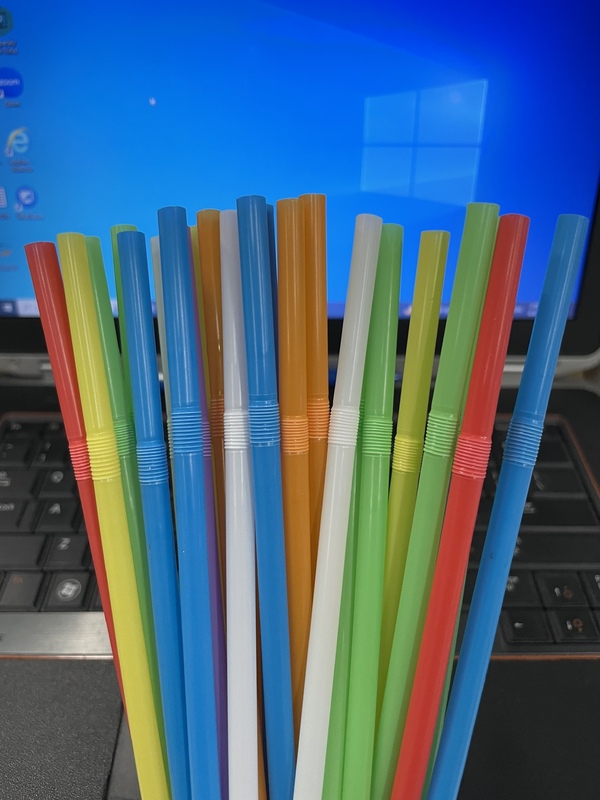 Ống hút nước ép nhiều màu - Nhựa Đào Nguyên - Công Ty TNHH Nhựa Đào Nguyên